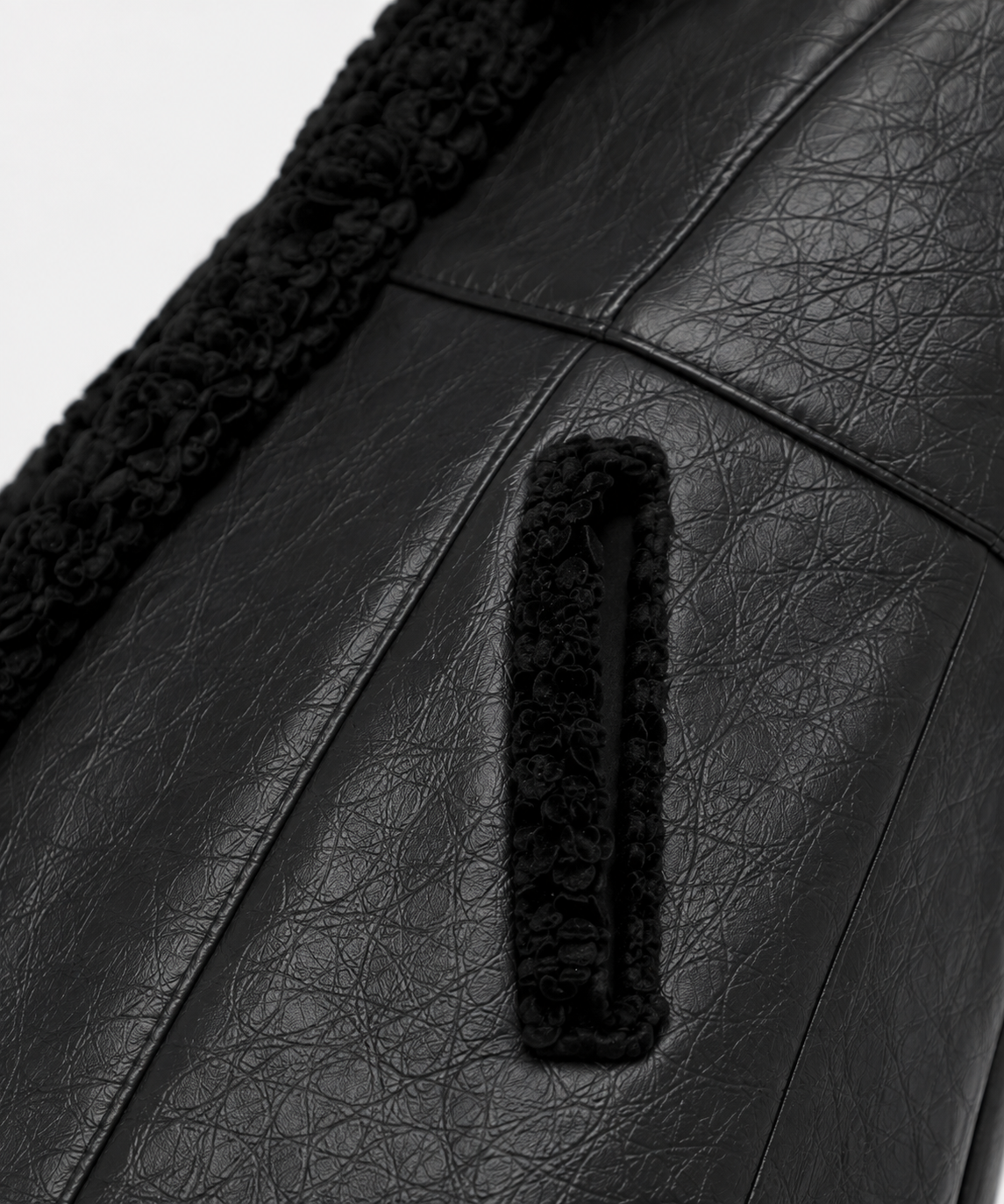 Charlotte Shearling Gilet -Black - Charlotte8
