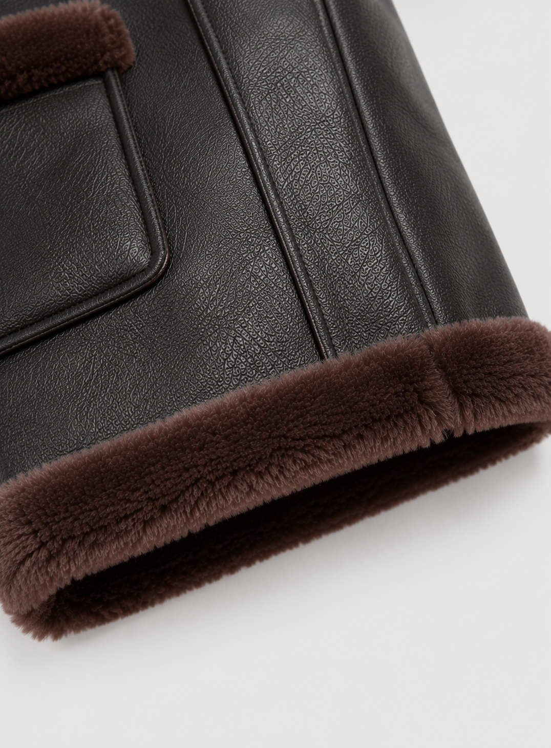 Austin Shearling Gilet - Old Black